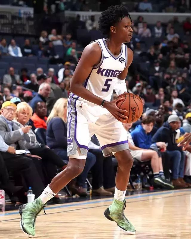 戴维斯补时绝杀 拜仁挤进欧冠16强.